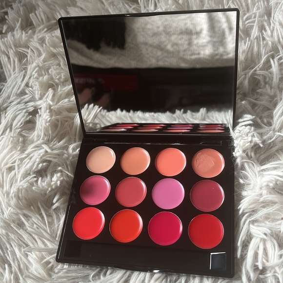 Lip palette - Picture 2 of 2